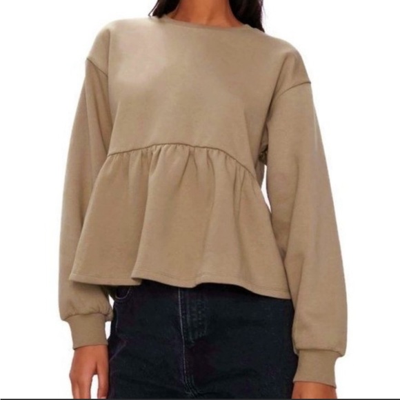 Zara Tops - Zara Peplum Sweater